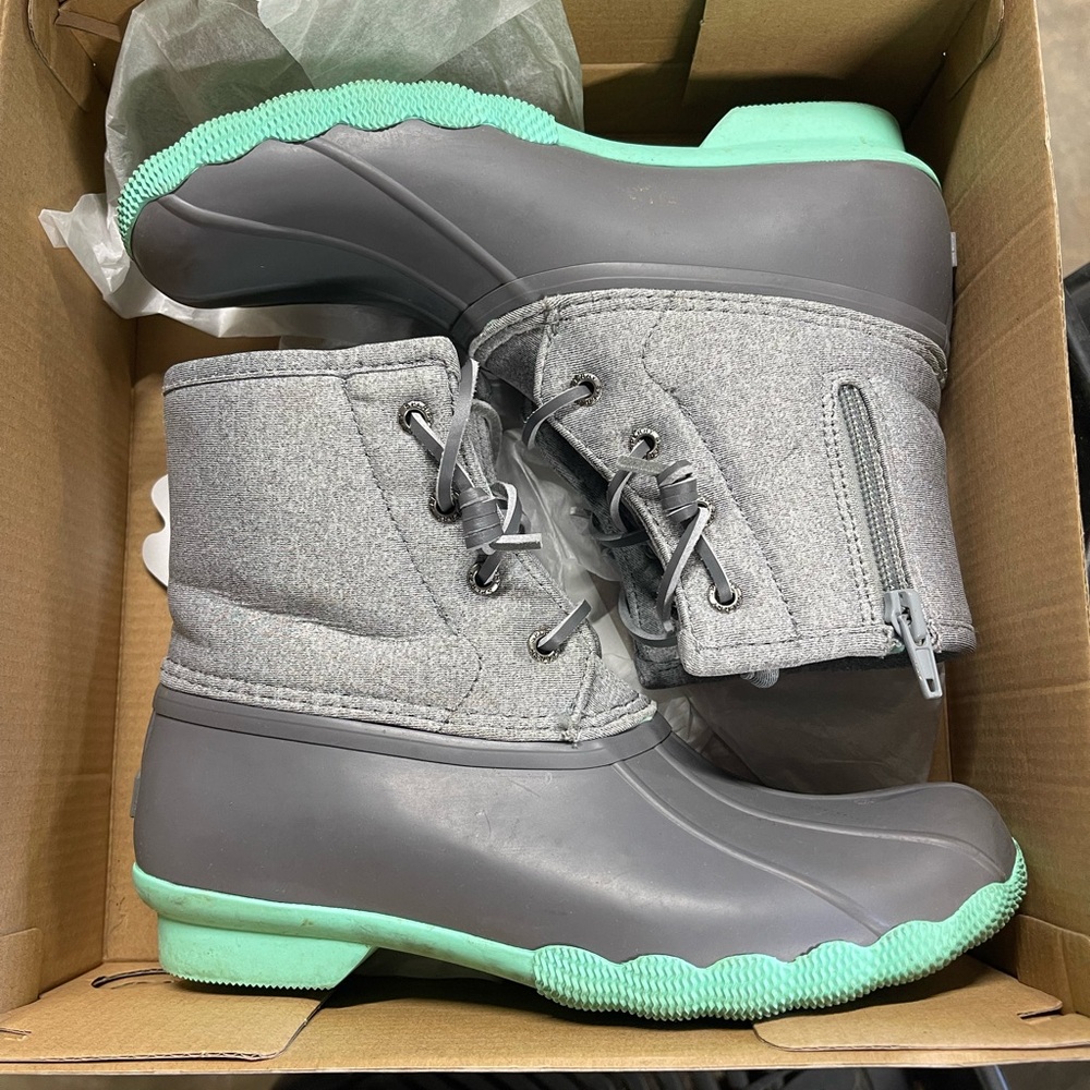 Girls Sperry boots